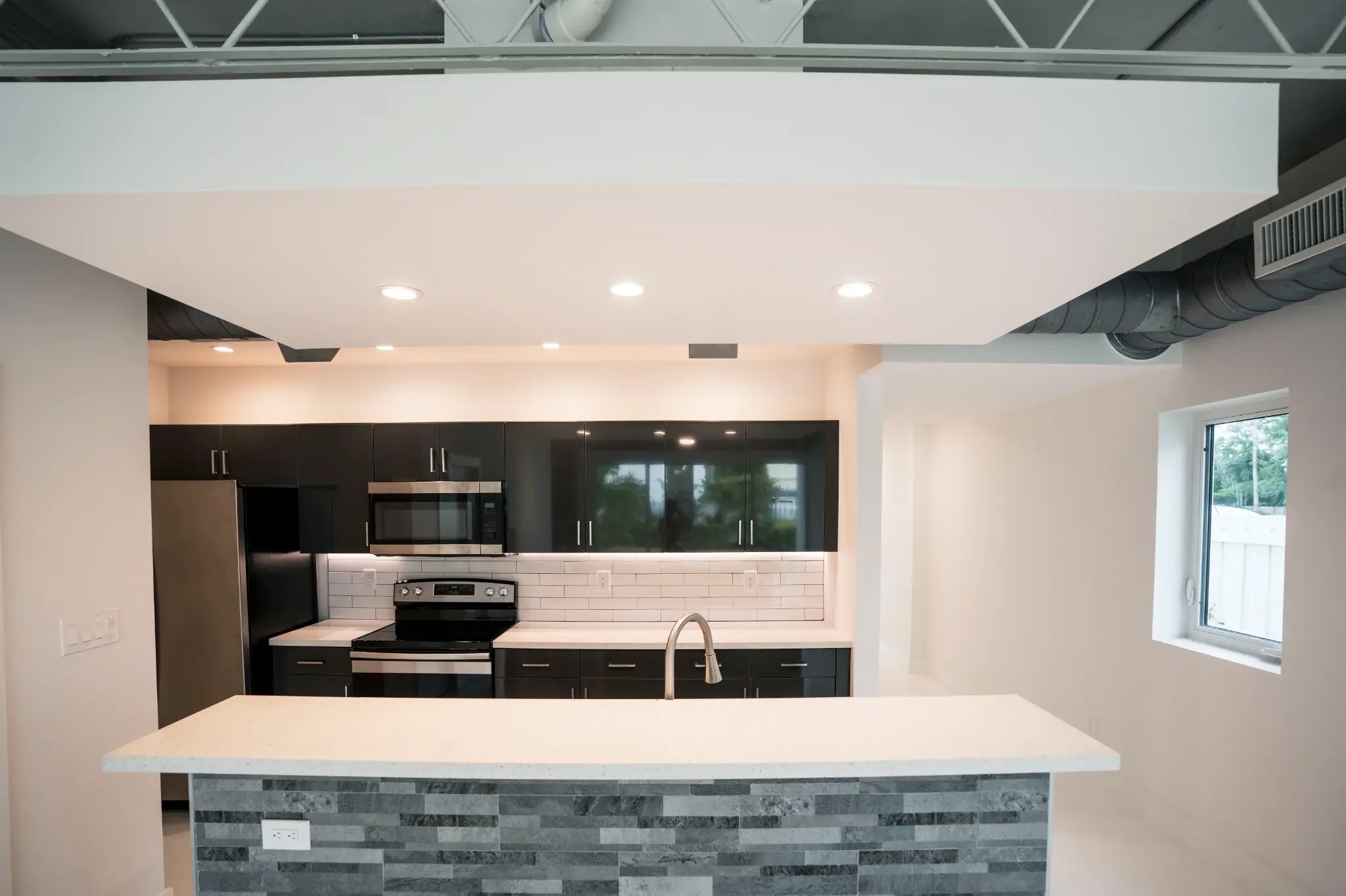 Medina Duplex kitchen built by Danto Builders