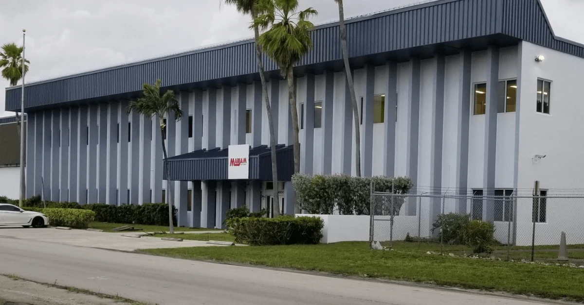 Contact Commercial Builders When Moving Your Business to South Florida